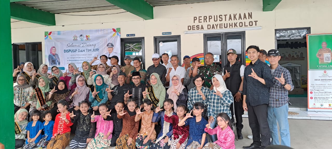 Geliat Literasi: Desa Dayeuhkolot Jadi Tujuan Visitasi Lomba Perpustakaan 2025