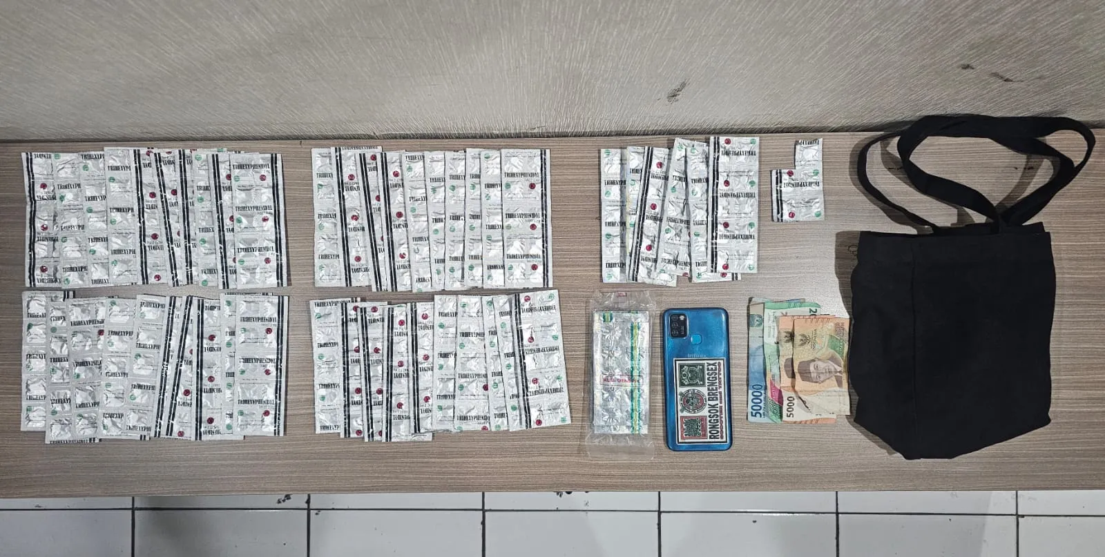 Gencar Berantas Peredaran Obat Keras Ilegal, Satres Narkoba Polresta Cirebon Ringkus Tiga Pengedar