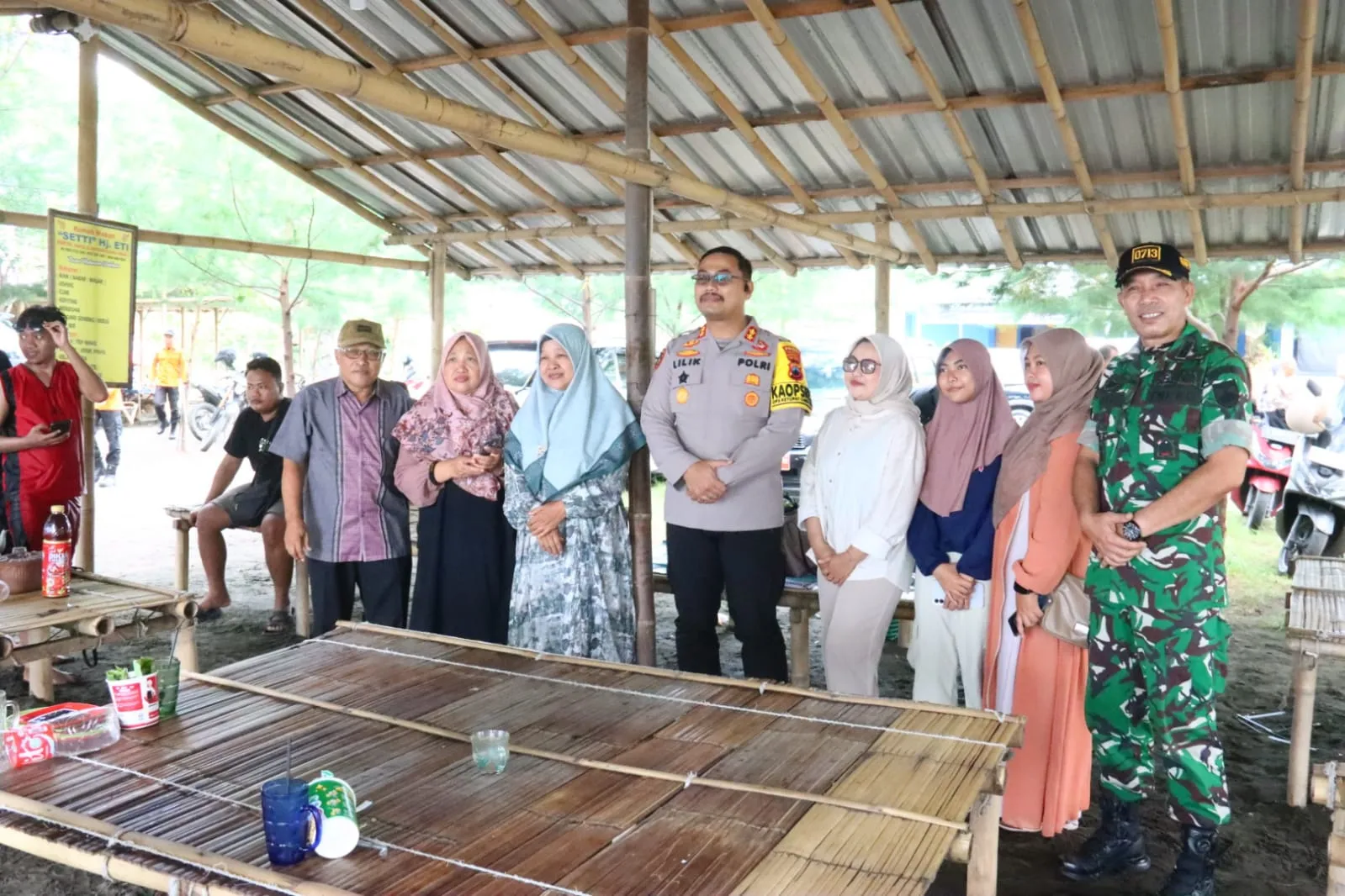 Pastikan Keamanan Wisatawan, Kapolres Brebes Turun Langsung Cek Pengamanan Pantai dan Sapa Pengunjung