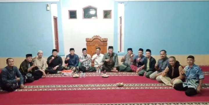 Tingkatkan Ketakwaan, Pemdes Bojongmalaka Gelar Tarawih Keliling di Malam Nuzulul Quran